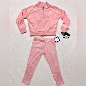 NWT 💕 Girls Nike Track Set Size XS 3-4 years